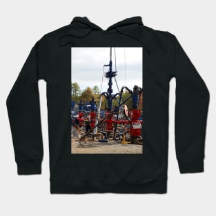 Fracking well heads (C016/8130) Hoodie